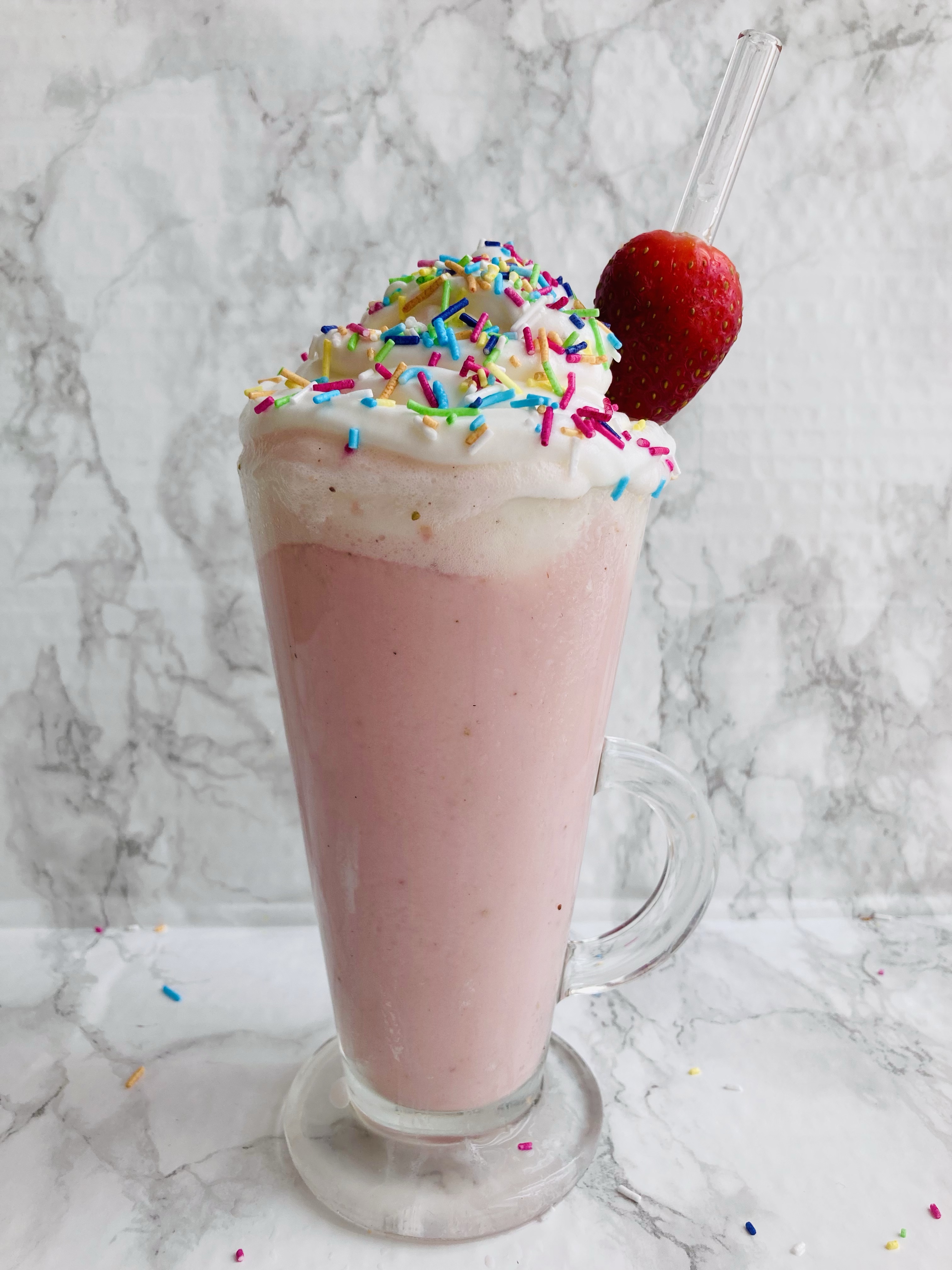 Çilekli Milkshake